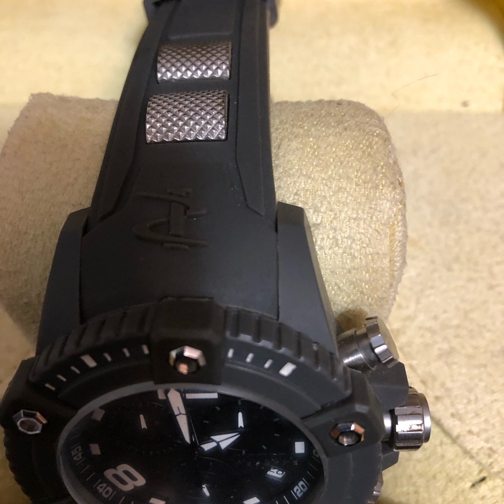 Invicta Men's Black and Silver Chronograph Watch - Picture 3 of 4